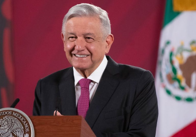 Presidente de México mantiene visita a Cuba pese a explosión en La Habana