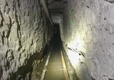 Descubren túnel de narcotraficantes en la frontera entre EEUU y México