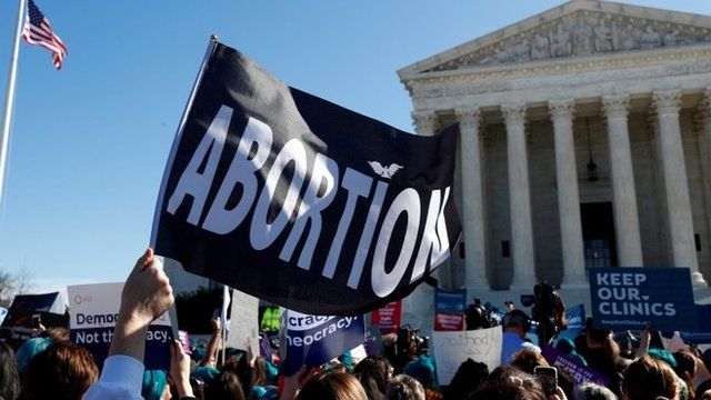 Aborto en EEUU: la carrera contra el tiempo de dos adolescentes en Texas