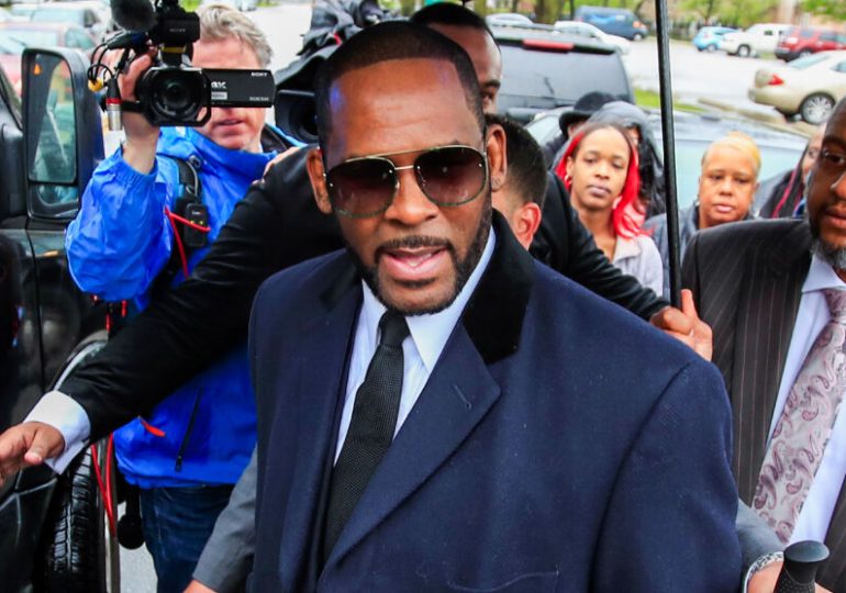 Cantante R. Kelly sentenciado a 30 años de cárcel por delitos sexuales