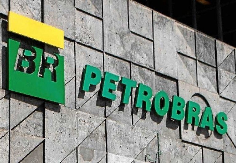 Petrobras anuncia nueva alza del combustible entre críticas de Bolsonaro