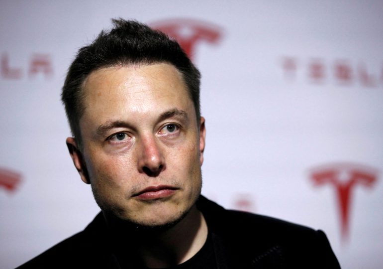 Elon Musk demandado por USD 258.000 millones por promover la criptomoneda dogecoin