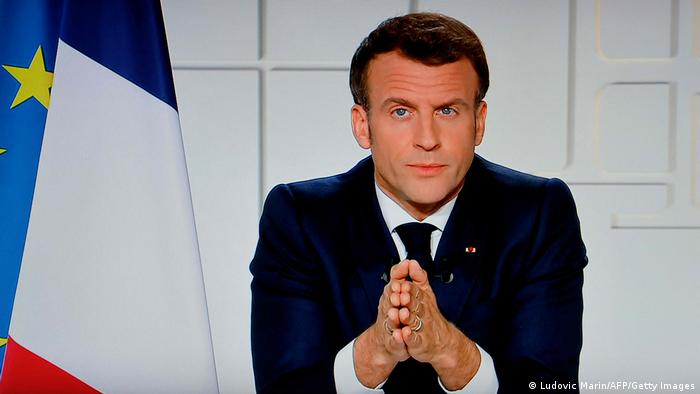 Macron anuncia entrada en vigor en 2023 de reforma de pensiones en Francia