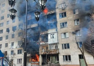 Ciudad clave del este de Ucrania bombardeada "masivamente" por Rusia