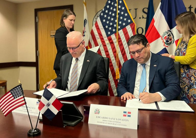 Dirección General de Aduanas firma acuerdo con Departamento de Seguridad Nacional de los EE. UU. para optimizar la detección de riesgos