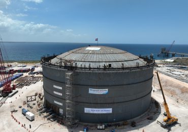 Enadom instala cúpula en el nuevo tanque que ampliará el suministro de gas natural