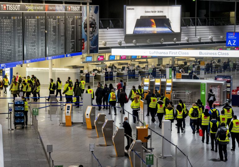 Trabajadores del sector aéreo hacen huelga en Europa