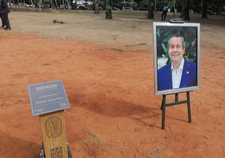 Alcaldía DN realiza siembra de árboles en honor a Orlando Jorge Mera