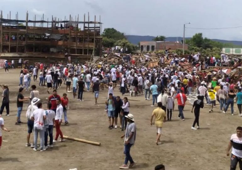 Vídeo| Cuatro muertos y decenas de heridos por desplome de plaza de toros en sur de Colombia