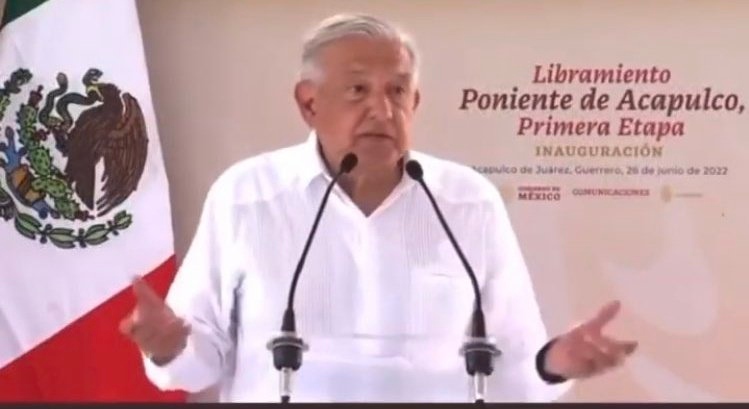 López Obrador defiende a su hijo menor de edad tras ataques en redes sociales