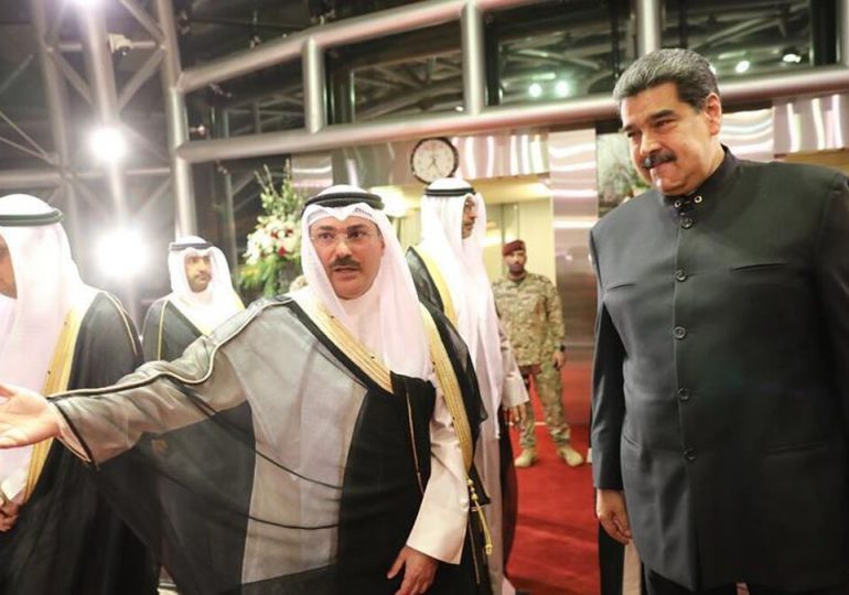 Maduro inicia visita sorpresa a Catar