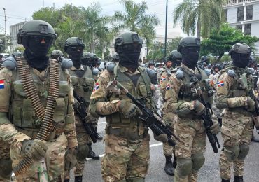 Abinader envía militares a las calles para enfrentar delincuencia
