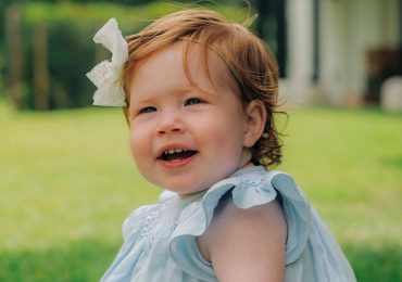 Publican la primera foto inédita de la hija del príncipe Harry y Meghan Markle