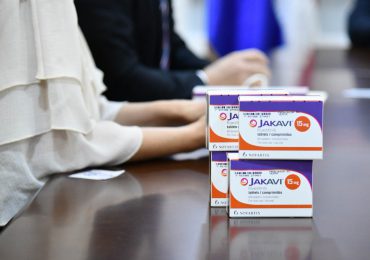 Salud Pública recibe donación del medicamento de alto costo Jakavi