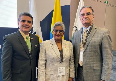 Jueces del TSE observarán segunda vuelta elecciones presidenciales de Colombia