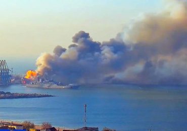 Ucrania afirma que bombardeó plataformas petroleras rusas de uso militar en el mar Negro