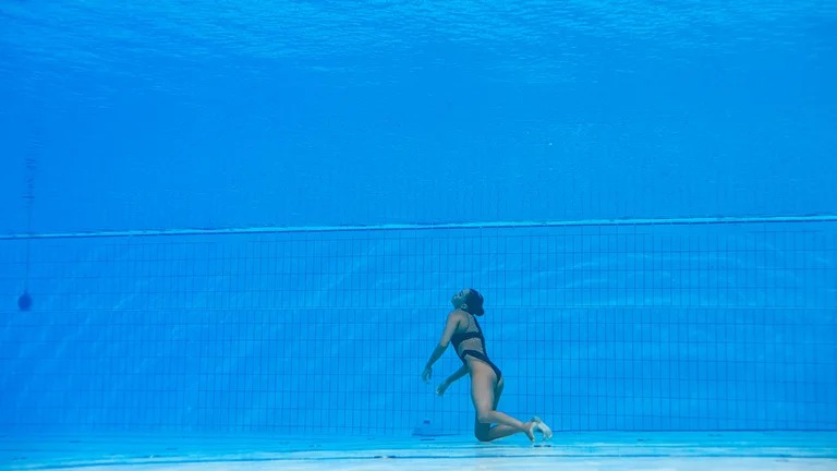 La nadadora Anita Álvarez relata: “Sentí que todo se volvió negro”