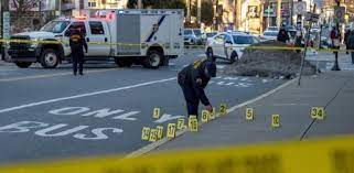 Tres muertos y 11 heridos en tiroteo en plena calle de Filadelfia