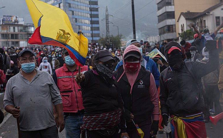 Estados Unidos insta a "reconsiderar" viajes a Ecuador debido a disturbios