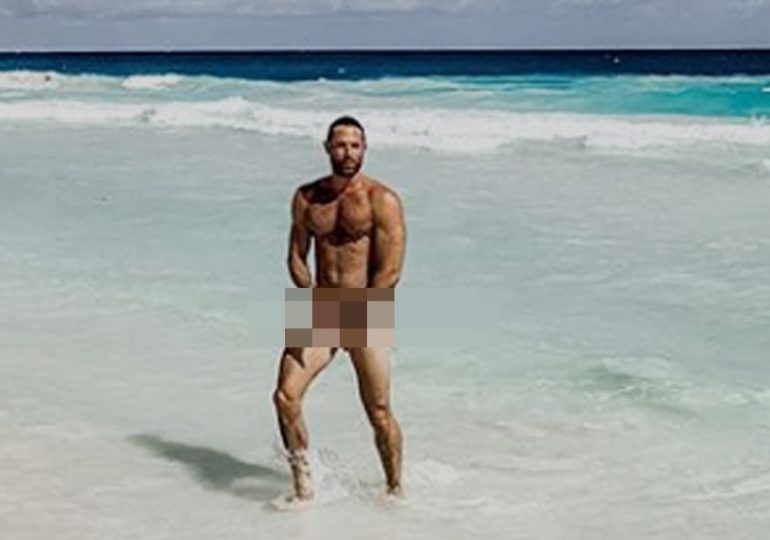 ¡Desnudo y sin penitas!  actor Sebastián Rulli sus 47 años