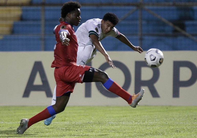 Estados Unidos golea 3-0 a Haití en su debut en el Campeonato W Concacaf-2022