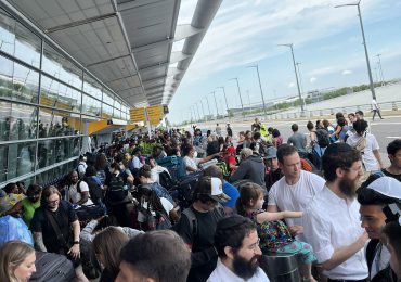 Vídeo| Evacúan aeropuerto JFK de Nueva York por una “amenaza no identificada”