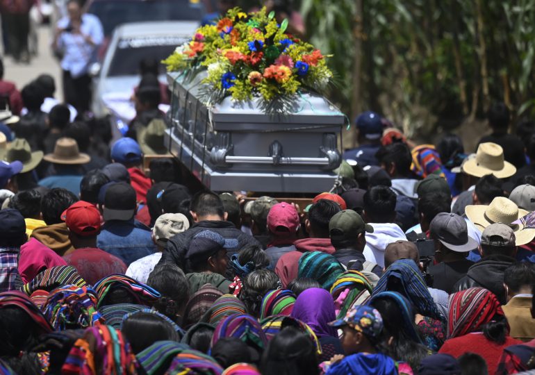 Aldea maya de Guatemala despide a joven migrante muerto en remolque en EEUU