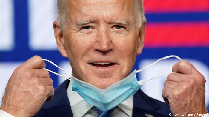 Joe Biden contrajo covid-19 con "síntomas muy leves"
