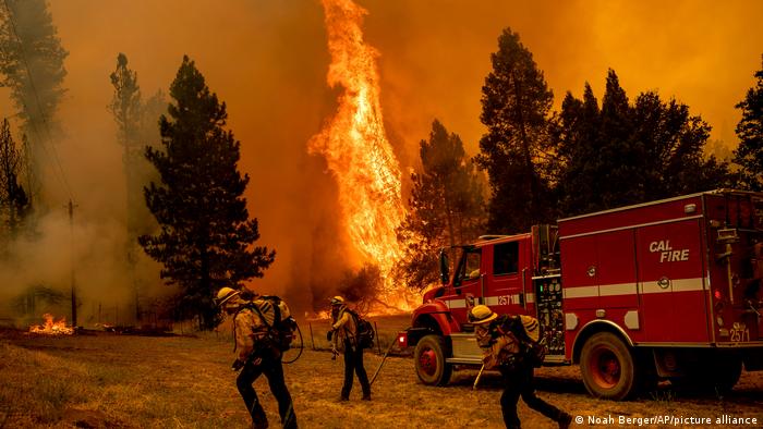 Incendio gigante avanza en California y se convierte en  seria amenaza