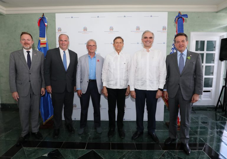 Gobierno dominicano sostiene reunión de trabajo con congresistas de Estados Unidos