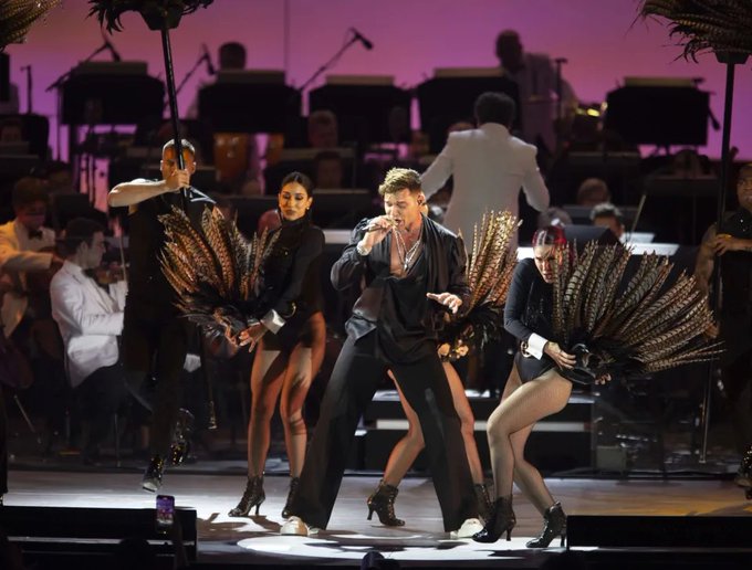 Ricky Martin vuelve a subir al escenario durante el Hollywood Bowl en Los Ángeles