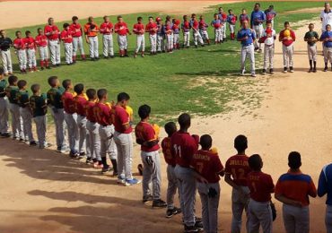 Senado aprueban ley que regula la práctica de béisbol en RD