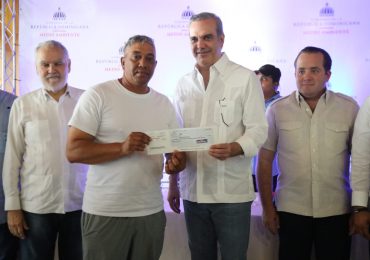 Abinader entrega RD$124 millones para indemnizar a ex agricultores Valle Nuevo y proteger recursos naturales