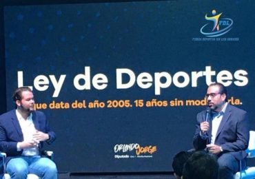 Alberto Rodríguez respalda y valora Liga de verano de beisbol