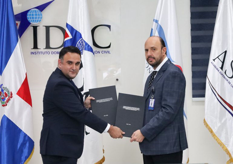 El IDAC y la ASCA firman acuerdo interinstitucional con Inter Aviation Services
