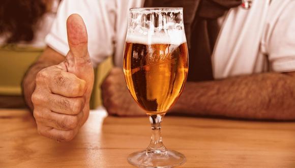 Tomar alcohol es saludable si tienes más de 40 años, revela estudio