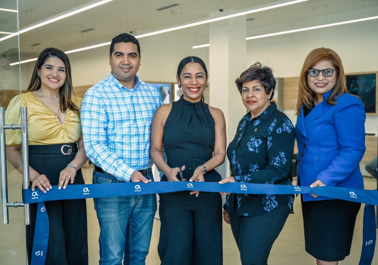 Altice inaugura nueva tienda en La Vega