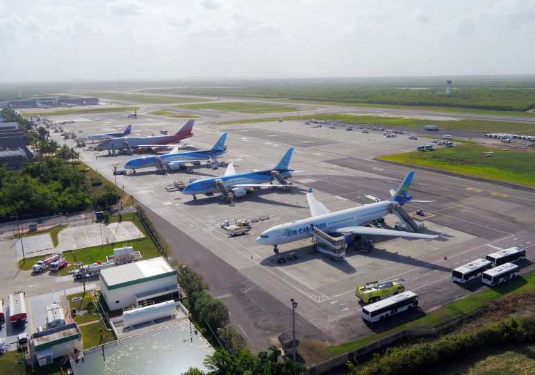 Aeropuertos de RD aumentaron en un 37% sus operaciones en el primer semestre del 2022
