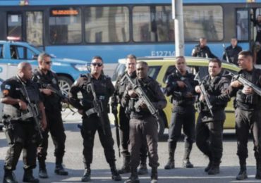 Caen abatidos por policías seis presuntos delincuentes en intercambio de disparos en Brasil