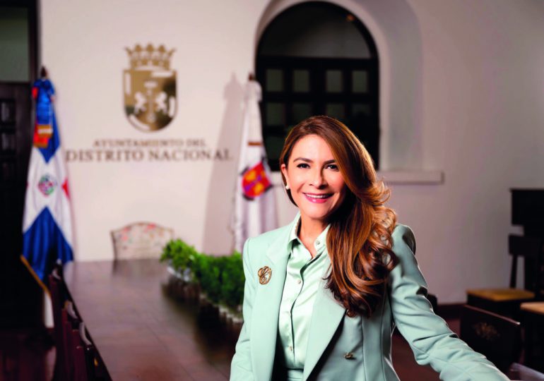 Encuesta posiciona a Carolina Mejía en primer lugar sobre imagen positiva de alcaldes en RD