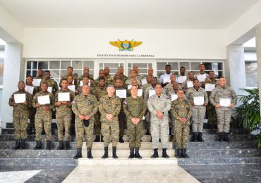 Gradúan 32 militares de Curso Especializado en Seguridad para edificios públicos