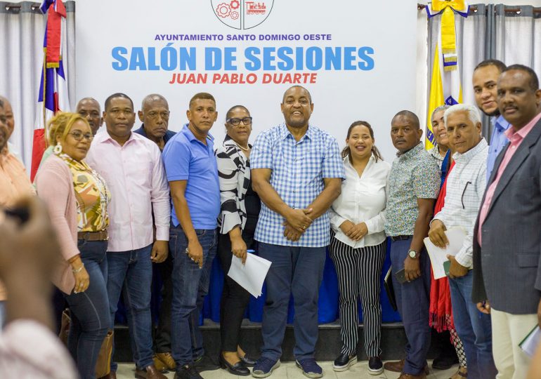 Juntas de Vecinos de SDO se disculpan con alcalde José Andújar