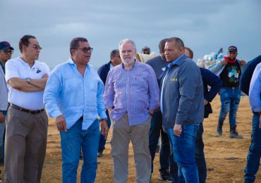 Alcalde Carlos Guzmán y ministro de Medio Ambiente supervisan funcionamiento de vertedero Duquesa