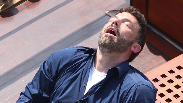 Ben Affleck se queda dormido durante su luna de miel y es captado por los paparazzi