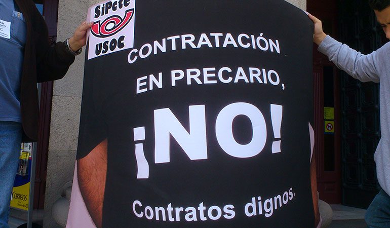 España abusa menos de los contratos precarios