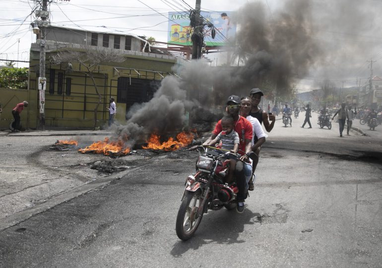 Guerra de pandillas paraliza parte de Puerto Príncipe