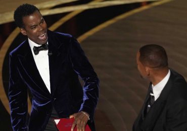 Cuatro meses después de la bofetada de los Óscar, Will Smith se disculpa de nuevo