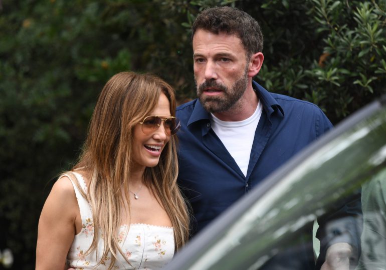 JLo y Ben Affleck continúan escapada post boda en París