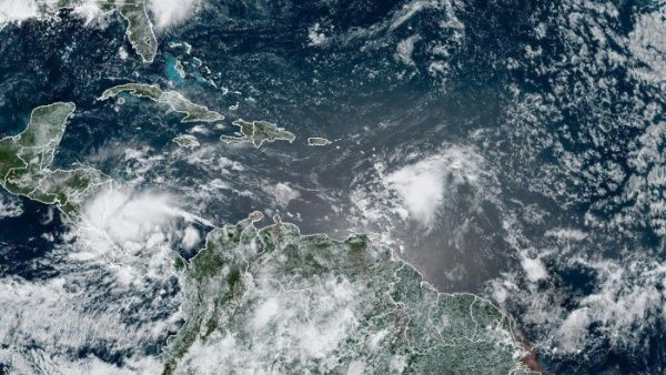 Tormenta tropical Bonnie toca tierra en el Caribe entre Nicaragua y Costa Rica
