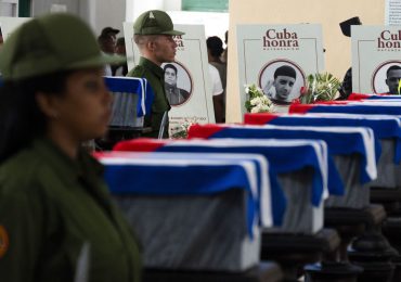 Dolor sin consuelo en funeral de cubanos muertos por incendio de Matanzas